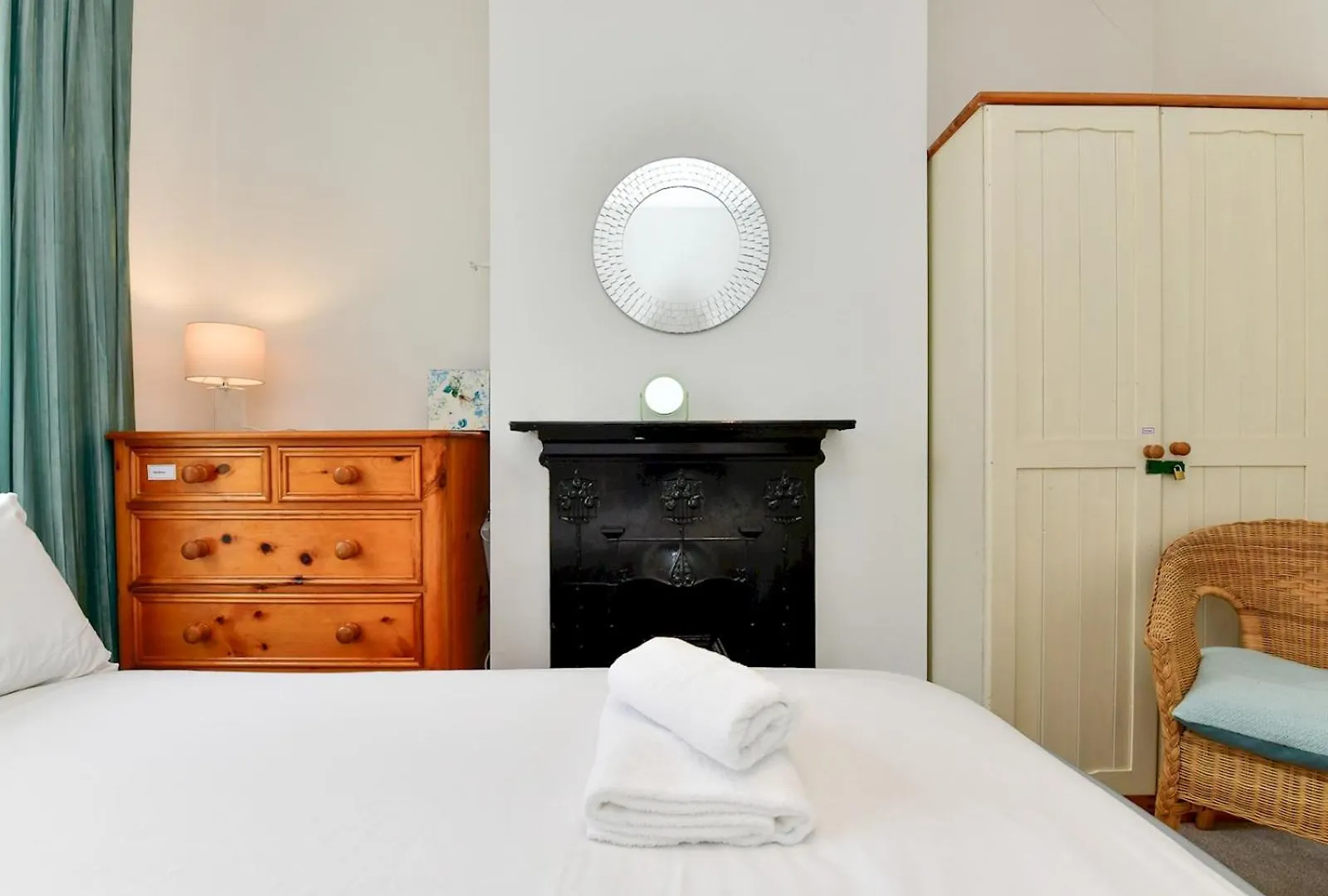 Cosy 2 Bed Home In Canton Pass The Keys Cardiff