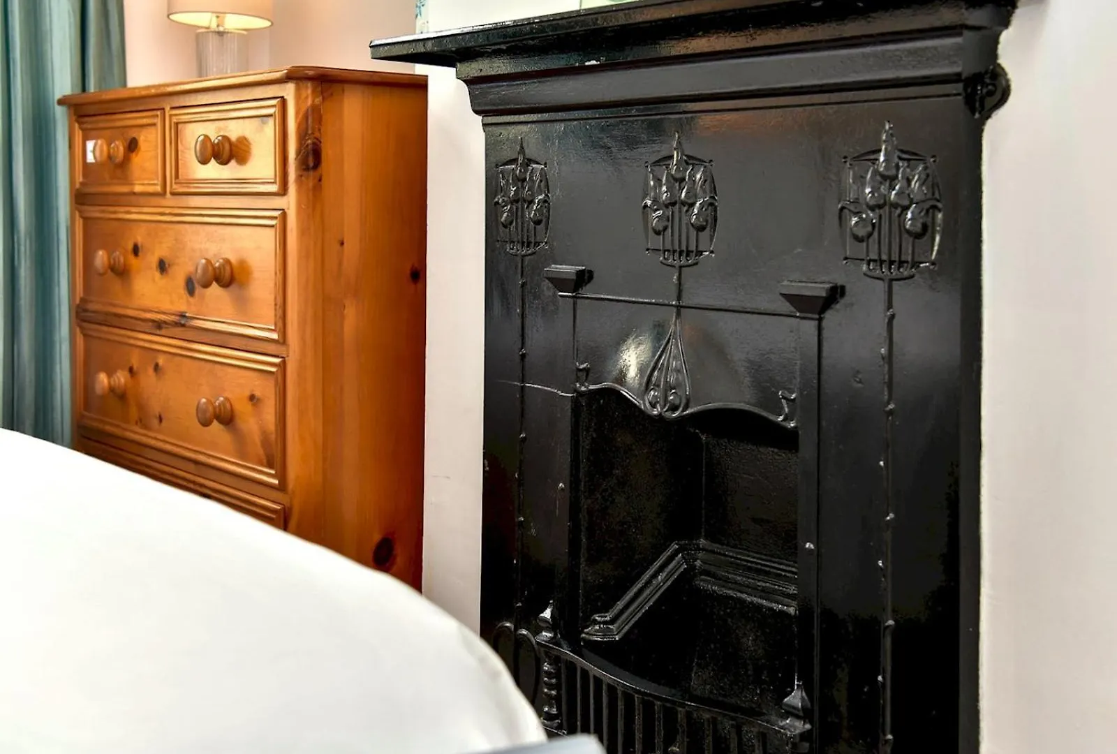 Cosy 2 Bed Home In Canton Pass The Keys Cardiff