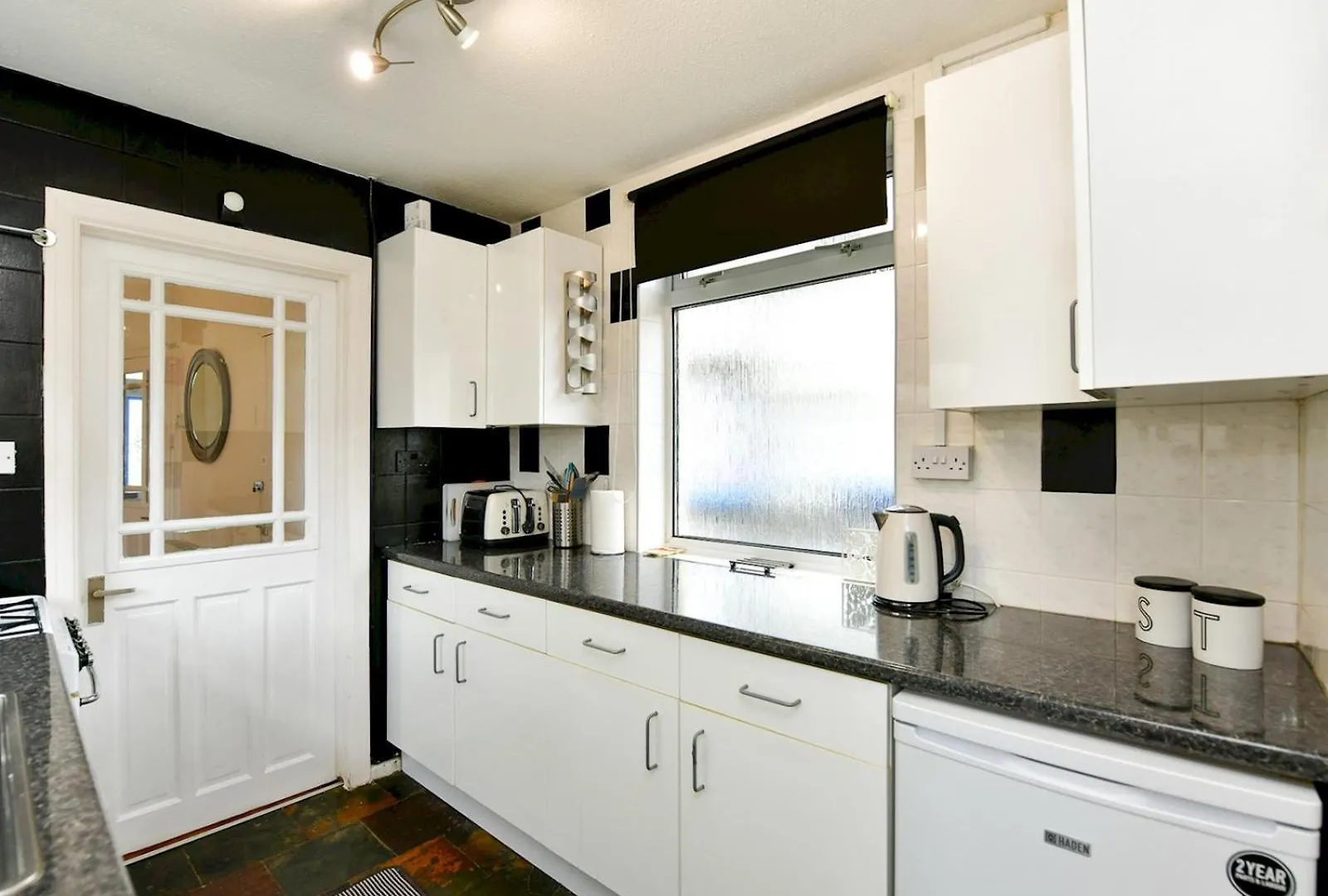 Cosy 2 Bed Home In Canton Pass The Keys Cardiff Holiday home