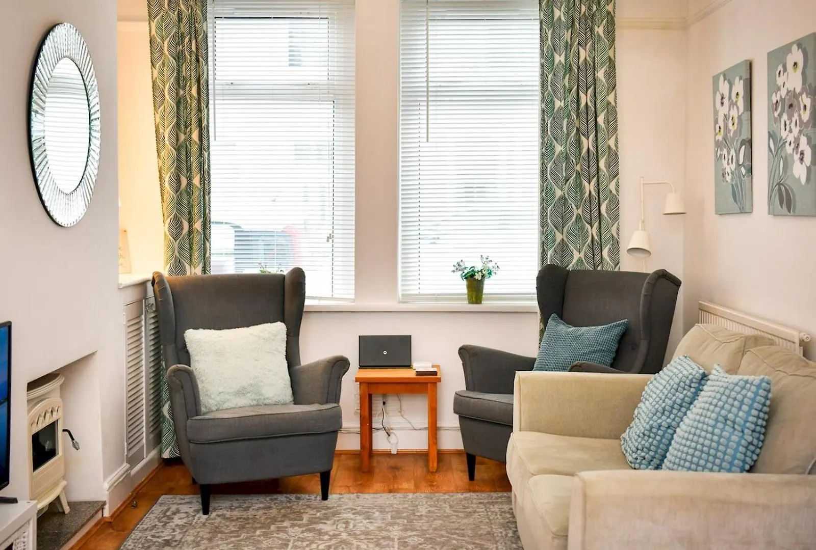 Cosy 2 Bed Home In Canton Pass The Keys Cardiff 0*,  United Kingdom